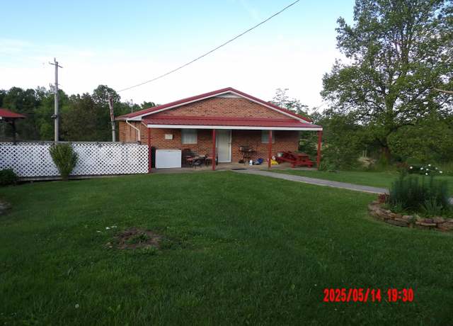 Property at 157 Deskins Ln, Frenchburg, KY 40322, 4 beds, 2 baths