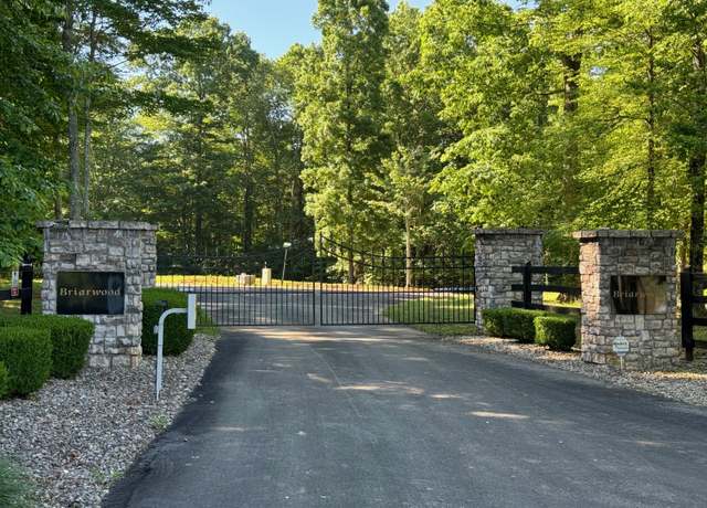Property at 4 Village Ct, Russell Springs, KY 42642