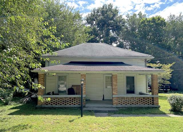 Property at 200 Russell St, Junction City, KY 40440, 2 beds, 1 bath