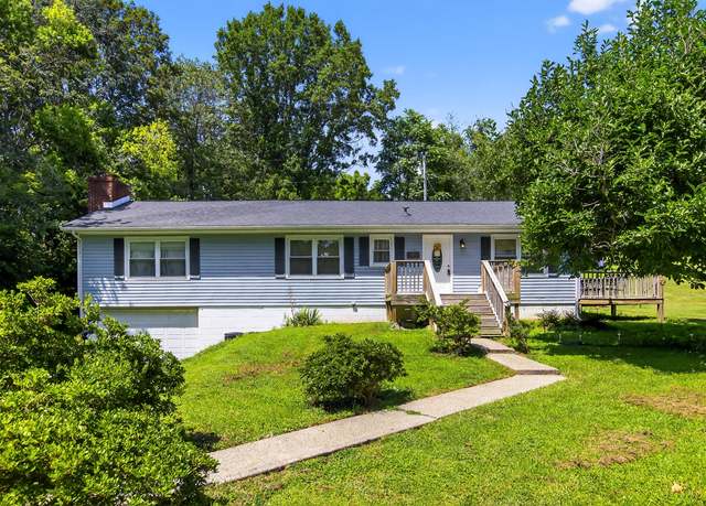 Property at 5620 Ironworks Rd, Winchester, KY 40391, 3 beds, 2 baths