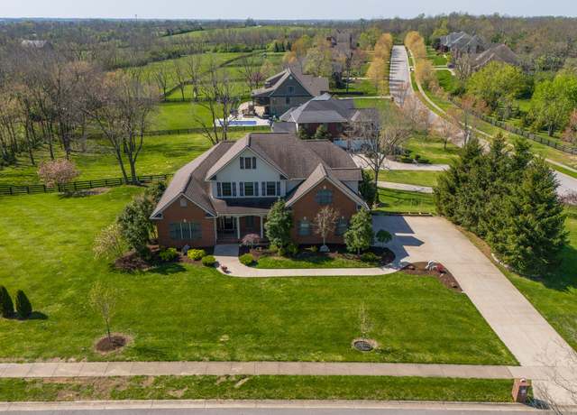 Property at 300 Stonegate Dr, Nicholasville, KY 40356, 5 beds, 4 baths