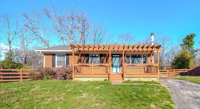 Photo of 1686 Waycross Cir, Lexington, KY 40505