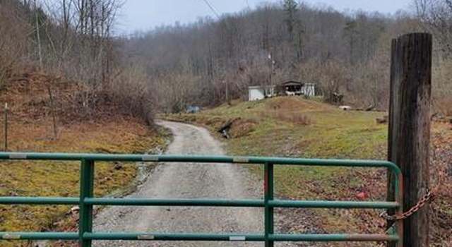 Photo of 512 Maggard Branch Rd, Wooton, KY 41776