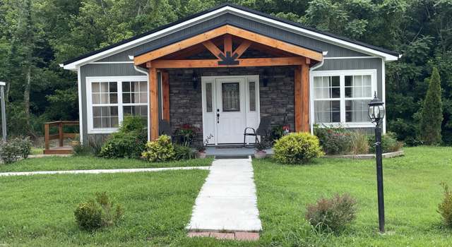 Photo of 171 Main St, Whitley City, KY 42653