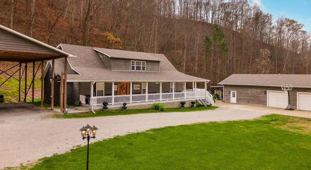 Photo of 140 County Line Dr, Garrett, KY 41630