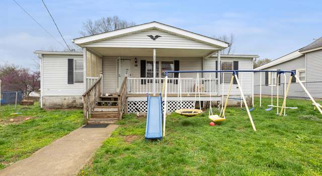 Photo of 305 Trigg St, Millersburg, KY 40348