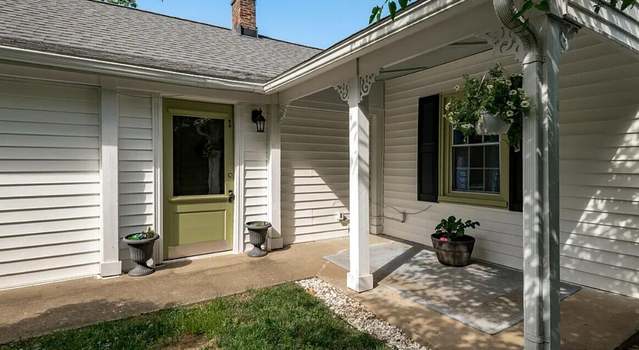 Photo of 405 North Winter St, Midway, KY 40347