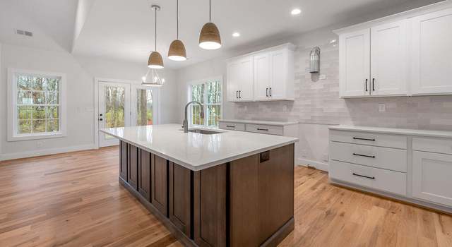 Photo of 1104 Squirrel Nest Ln, Lexington, KY 40509