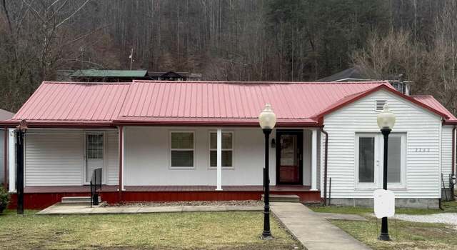 Photo of 2262 Blacklog Rd, Inez, KY 41224