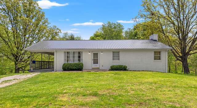 Photo of 535 Stacy Rd, Irvine, KY 40336