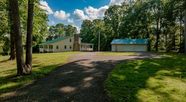 Photo of 600 Carriage Ln, Jamestown, KY 42629