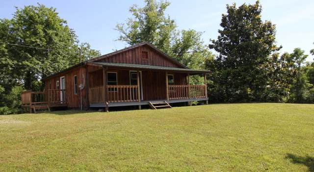 Photo of 656 West Williamsburg St, Whitley City, KY 42653