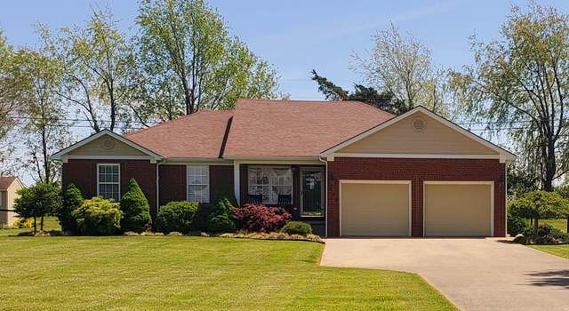 Photo of 348 Kings Trace Dr, Berea, KY 40403