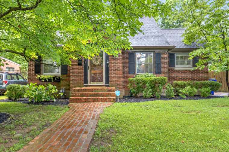 Photo of 430 Henry Clay Blvd Lexington, KY 40502