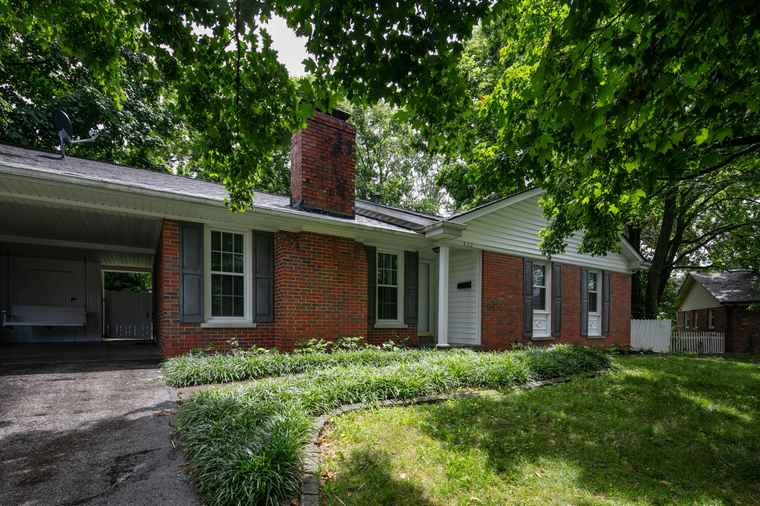 Photo of 832 Summerville Dr Lexington, KY 40504