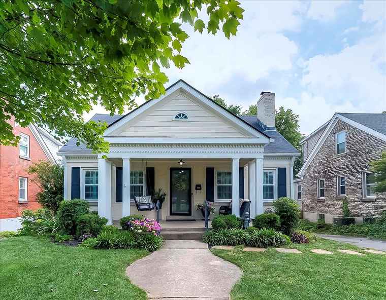 Photo of 403 Cochran Rd Lexington, KY 40502