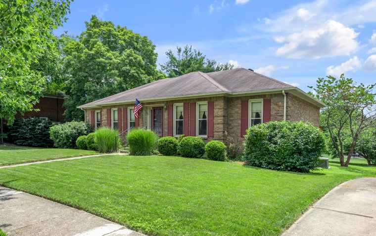 Photo of 4313 Gum Tree Ln Lexington, KY 40513