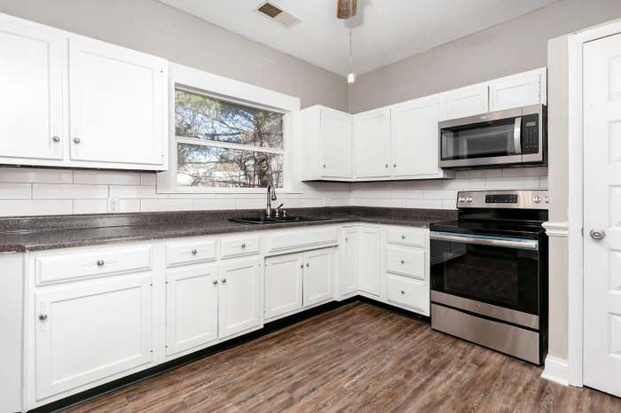 323 Bellevue Ave Wilmore Ky 40390 4 Beds 1 Bath