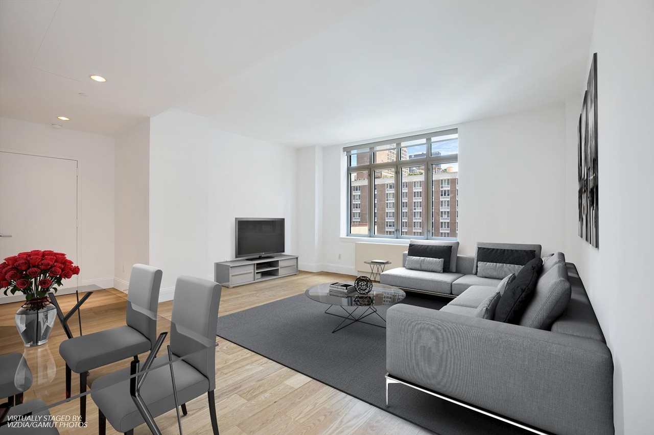 125 W 22nd St