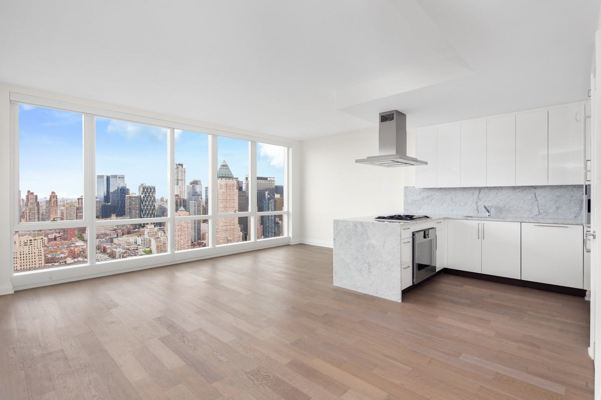 460 W 42nd St, New York, NY 10036 | MLS# UCOM1724403 | Redfin