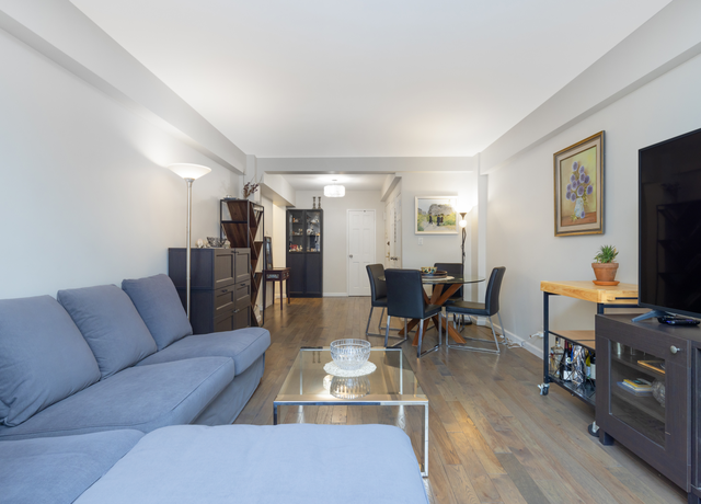 Property at 315 E 69th St Unit 8D, New York City, NY 10021, 1 bed, 1 bath