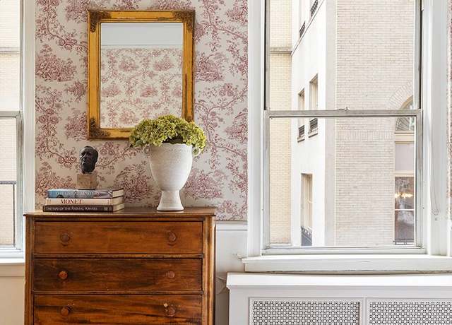 Property at 8 E 96th St Unit 4-C, New York City, NY 10128, 4 beds, 2.5 baths