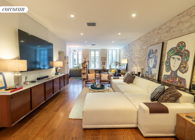 Property at 17 Murray St Unit 4FL, New York City, NY 10007, 2 beds, 2 baths