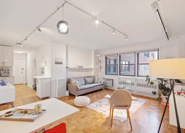 Property at 579 W 215th St Unit 5-C, New York City, NY 10034, 1 bath