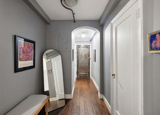 Property at 424 E 52nd St Unit 2D, New York City, NY 10022, 1 bath