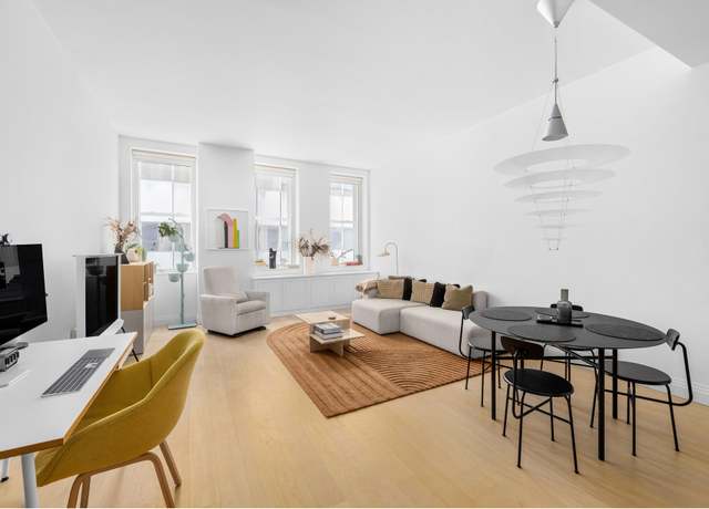 Property at 1 Wall St #613, New York City, NY 10004, 2 beds, 2 baths