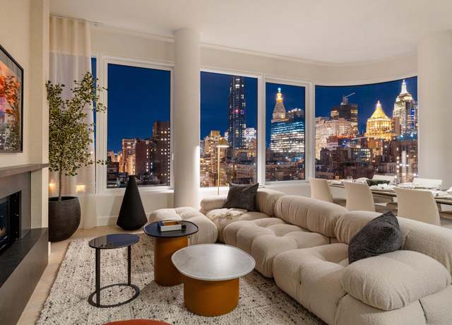 Property at 200 E 20th St Unit PHA, New York City, NY 10003, 3 beds, 3.5 baths