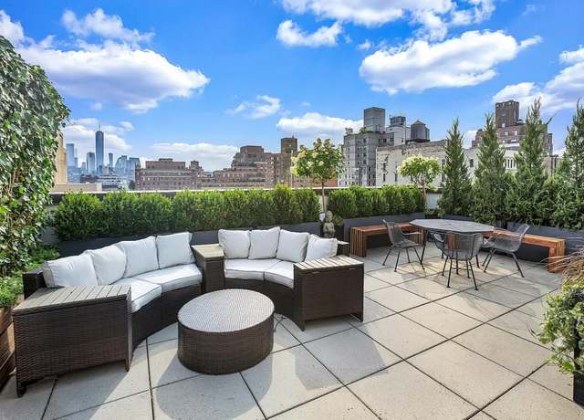 Property at 135 W 14th St, New York City, NY 10011, 2 beds, 2 baths