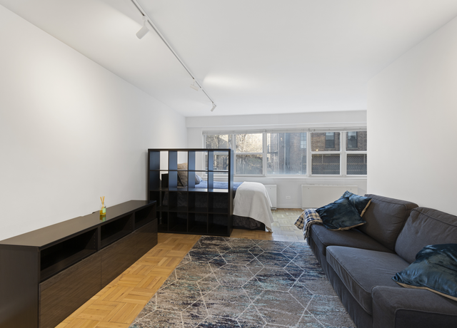 Property at 101 W 12th St Unit 3C, New York City, NY 10011, 1 bath