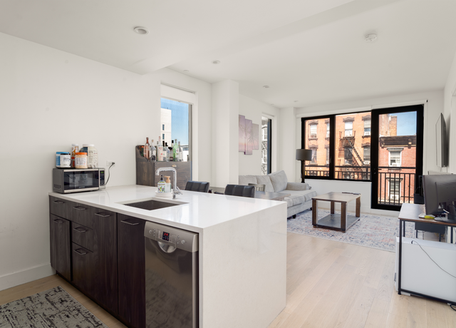 Property at 738 Grand St Unit 3A, Brooklyn, NY 11211, 1 bed, 1 bath
