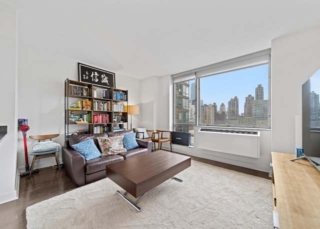 Property at 1965 Broadway Unit 17J, New York City, NY 10023, 1 bed, 1 bath