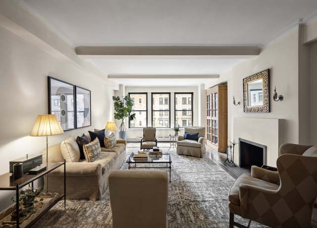 Property at 25 E 86th St Unit 4B, New York City, NY 10028, 3 beds, 2 baths
