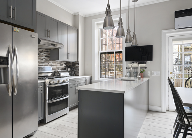 Property at 230 Union St, Brooklyn, NY 11231, 5 beds, 4 baths