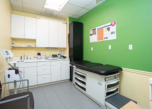 Property at 184 E 70th St Unit C2, New York City, NY 10021, 0.5 baths