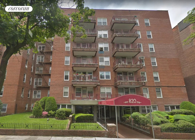Property at 820 Ocean Pkwy #314, Brooklyn, NY 11230, 2 beds, 1 bath