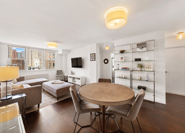 Property at 201 E 36th St Unit 17D, New York City, NY 10016, 2 beds, 1 bath