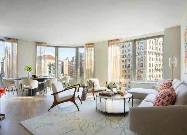 Property at 212 W 72nd St Unit 4H, New York City, NY 10023, 4 beds, 3.5 baths