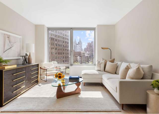 Property at 212 W 72nd St Unit 7J, New York City, NY 10023, 3 beds, 2.5 baths