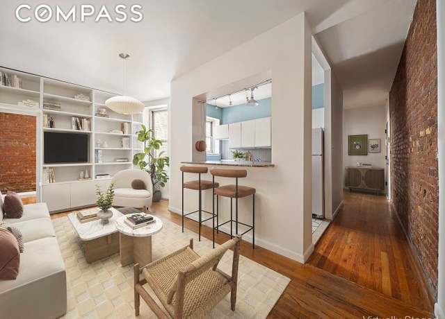 Property at 25 Charles St Unit 4C, New York City, NY 10014, 3 beds, 1 bath