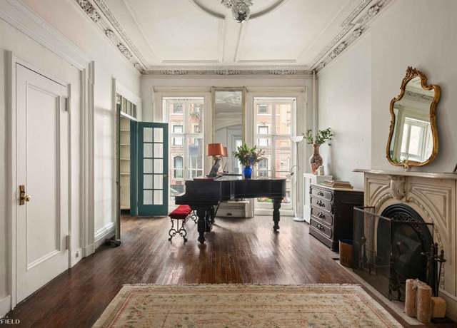 Property at 258 W 12th St, New York City, NY 10014, 6 beds, 5.5 baths