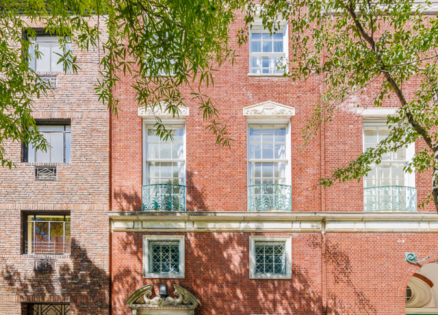 Property at 67 E 93rd St, New York City, NY 10128, 4 beds, 6.5 baths