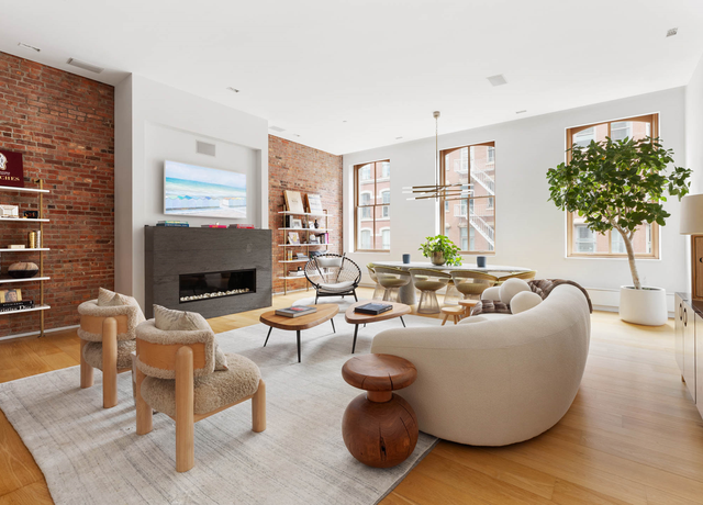 Property at 55 Warren St #3, New York City, NY 10007, 3 beds, 3.5 baths