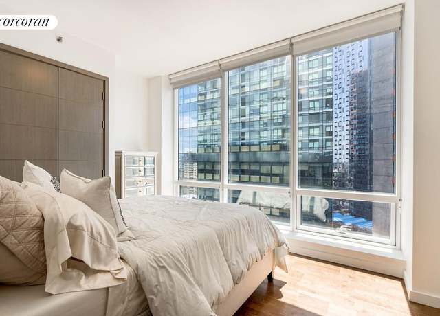 Property at 27-17 42nd Rd Unit 5H, New York City, NY 11101, 1 bed, 1 bath