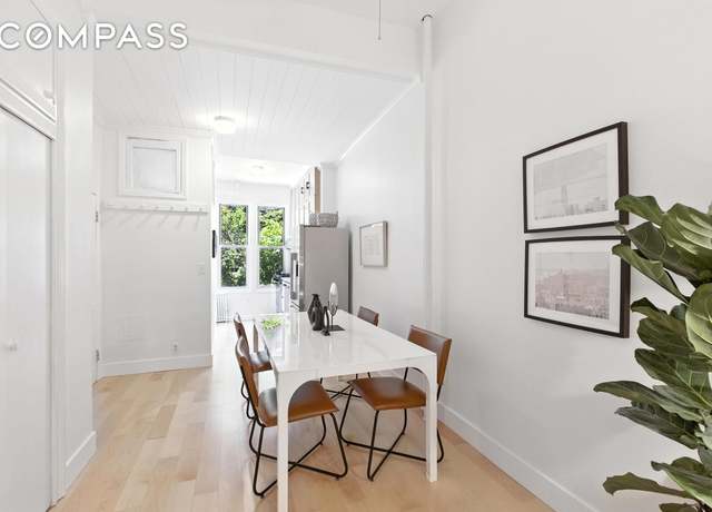 Property at 152 N 9th St Unit 1R, Brooklyn, NY 11249, 1 bed, 1 bath