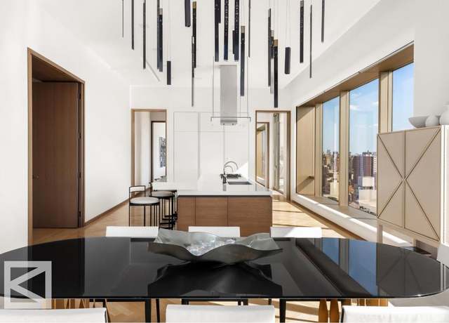 Property at 551 W 21st St Ph 19, New York City, NY 10011, 4 beds, 4.5 baths