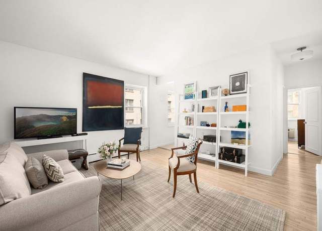 Property at 207 E 21st St Unit 3F, New York City, NY 10010, 1 bed, 1 bath